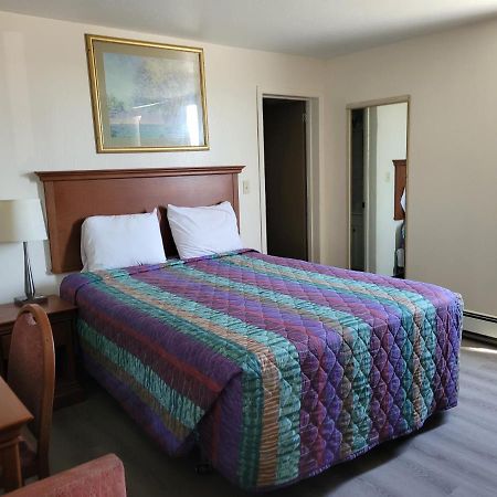 Canadiana Motel Съдбъри Екстериор снимка