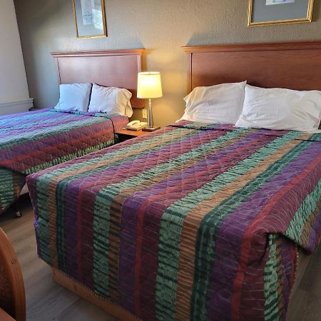 Canadiana Motel Съдбъри Екстериор снимка