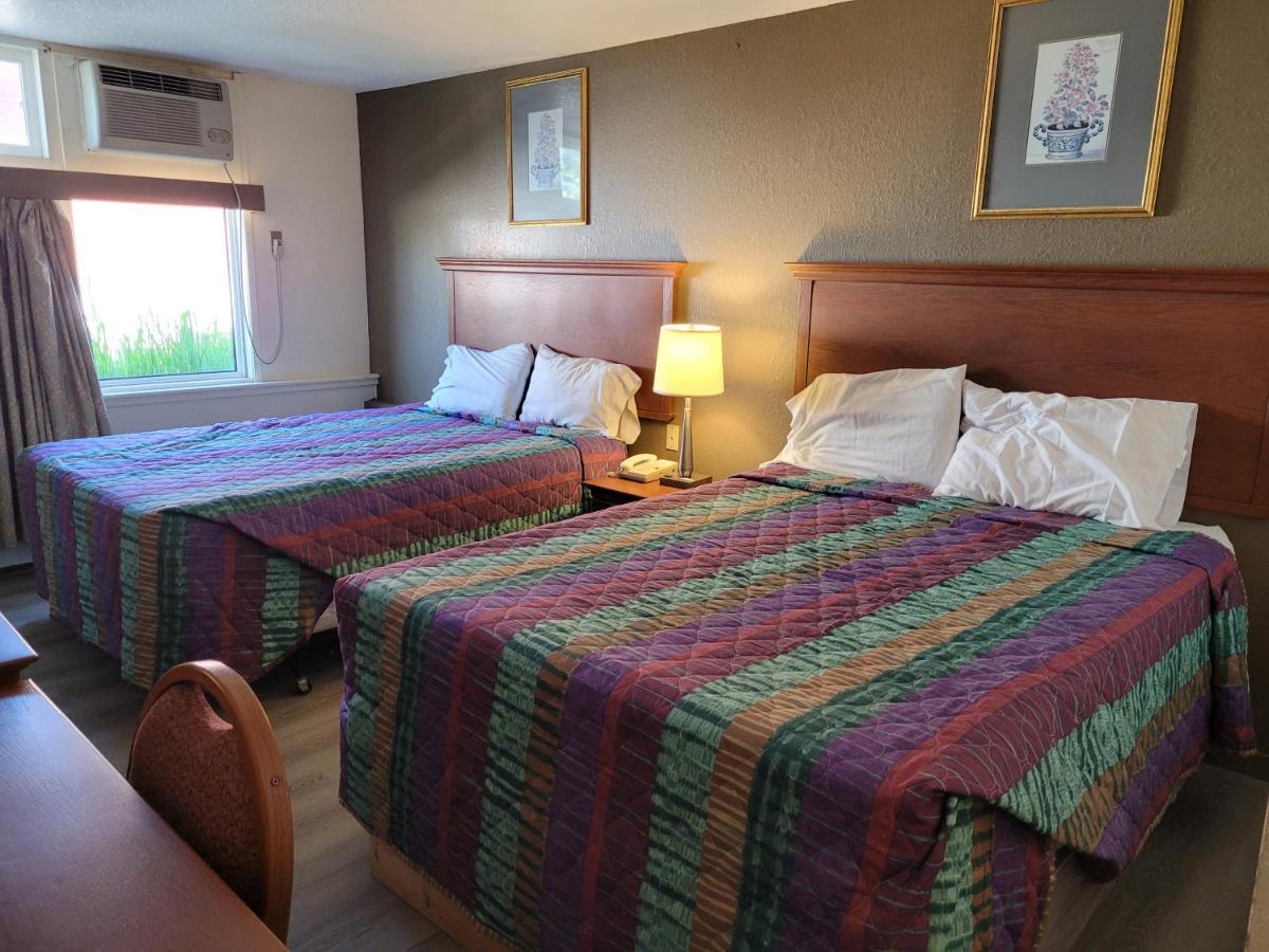 Canadiana Motel Съдбъри Екстериор снимка