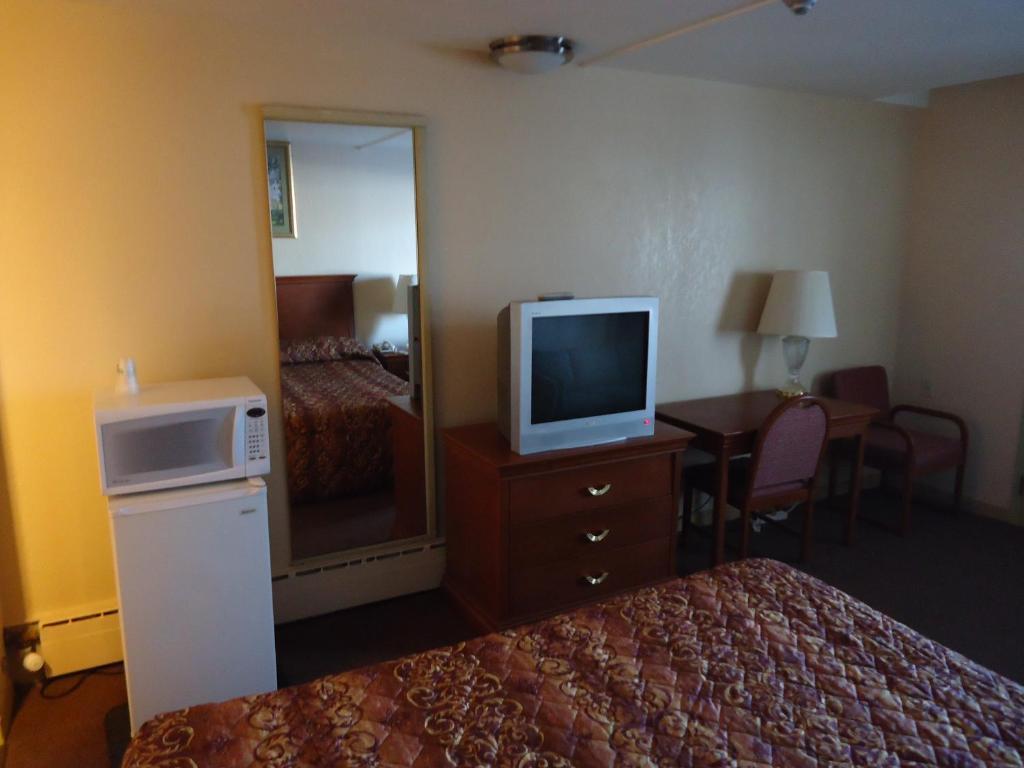 Canadiana Motel Съдбъри Екстериор снимка